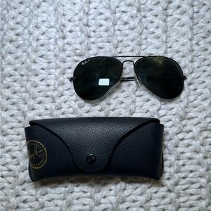 Black Ray Ban Aviators